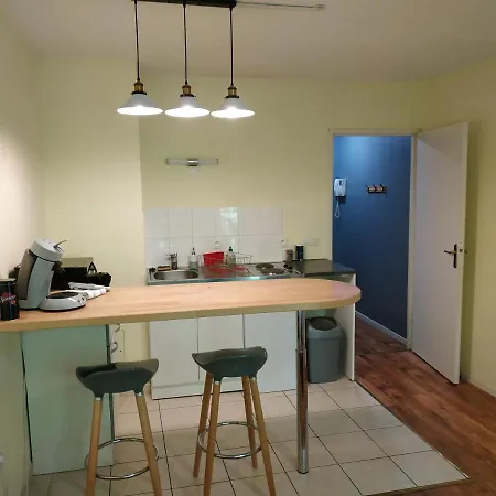 Bonvallet - Appartement Paisible Et Chaleureux Avec Balcon
