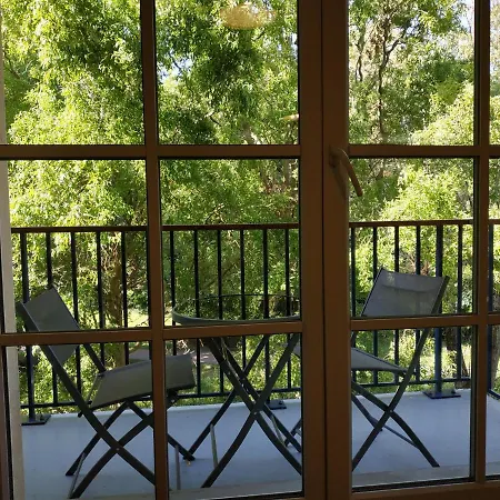 Apartment Bonvallet - Appartement Paisible Et Chaleureux Avec Balcon *