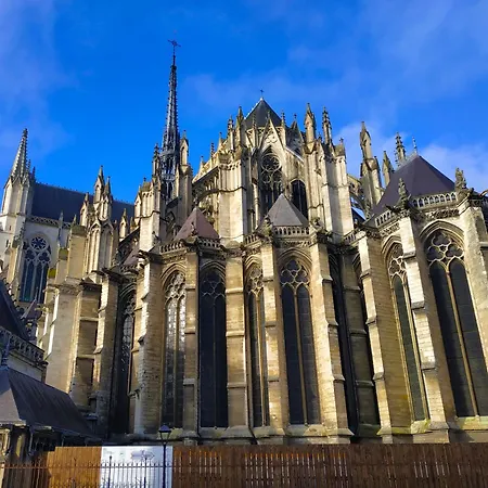 Bonvallet - Paisible Et Chaleureux Avec Balcon