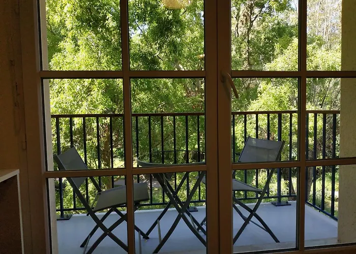 Apartment Bonvallet - Paisible Et Chaleureux Avec Balcon *