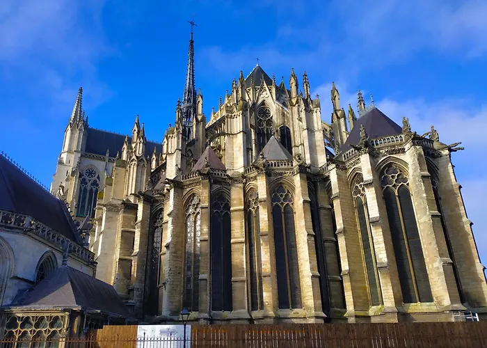 Bonvallet - Paisible Et Chaleureux Avec Balcon