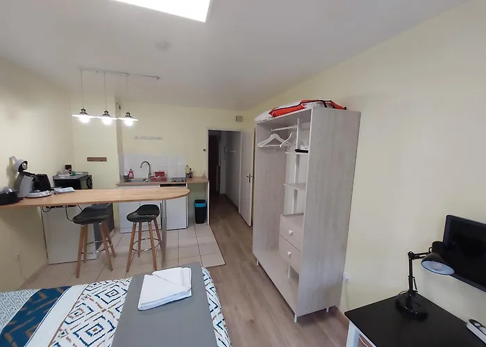 Bonvallet - Paisible Et Chaleureux Avec Balcon * Amiens