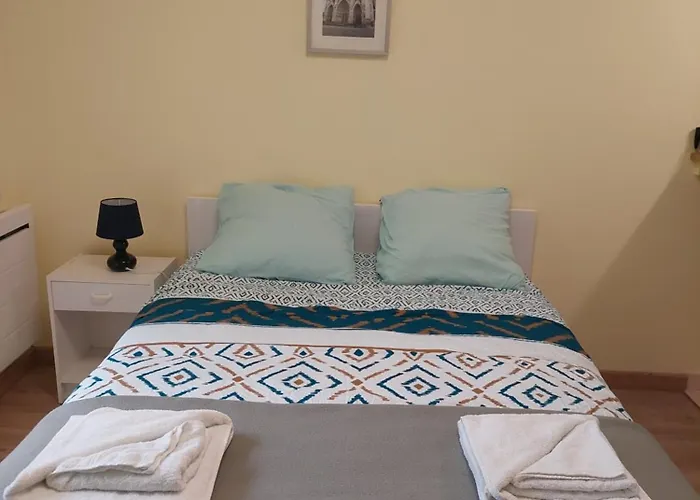 Bonvallet - Paisible Et Chaleureux Avec Balcon